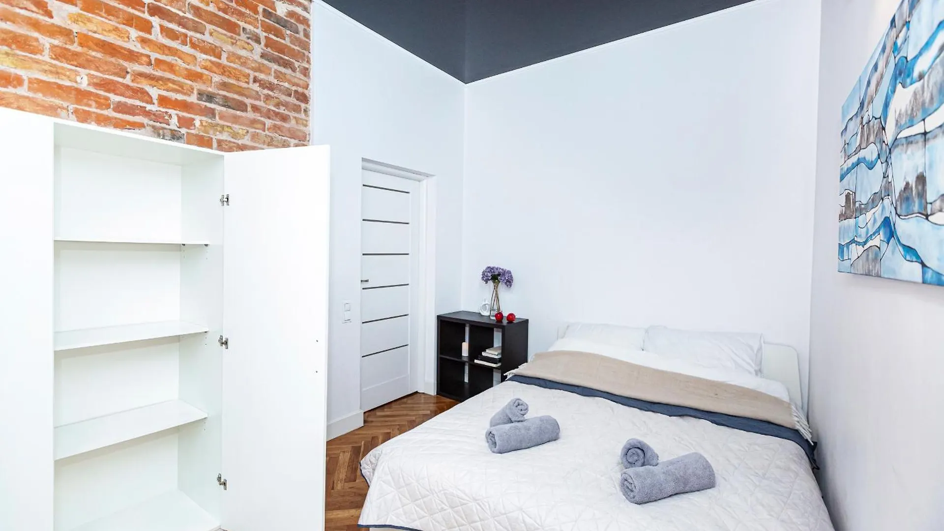 Apartament Wspolna 54A - Bezplatny Parking 450M - Balkon Warszawa
