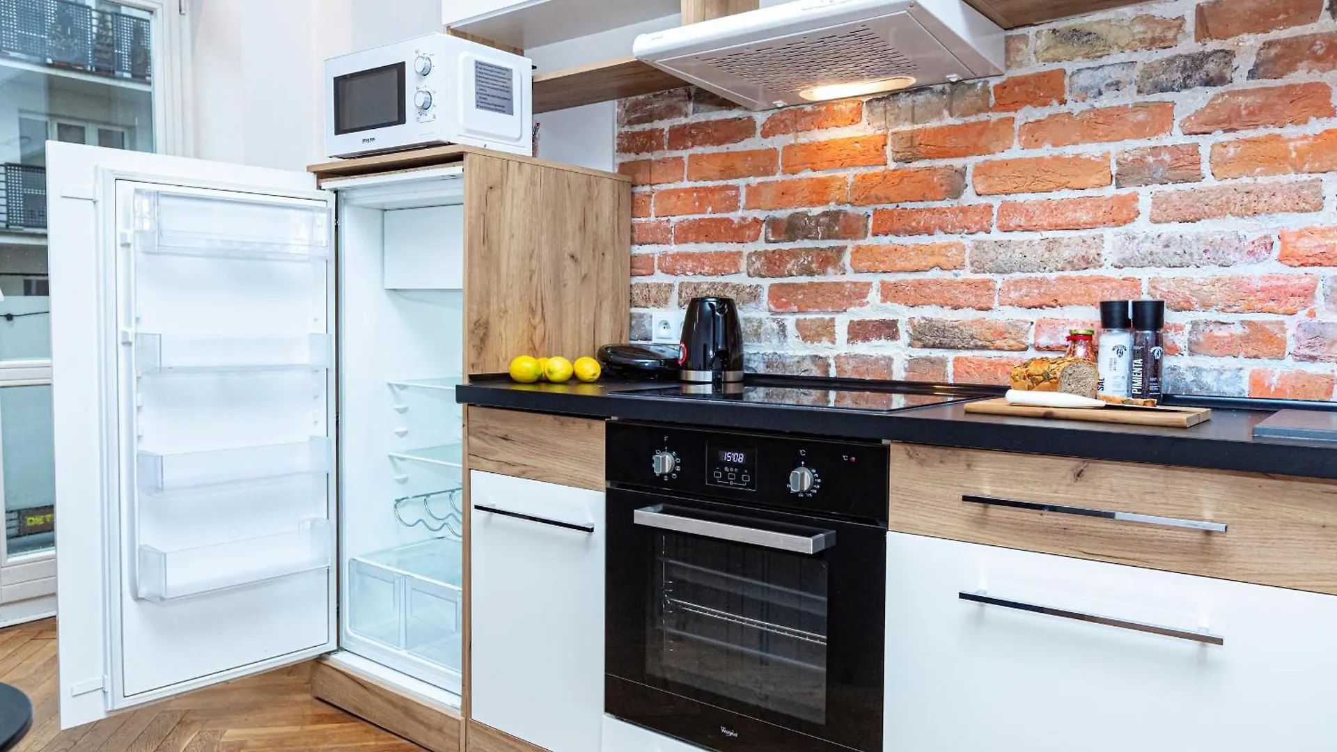 Apartament Wspolna 54A - Bezplatny Parking 450M - Balkon Warszawa